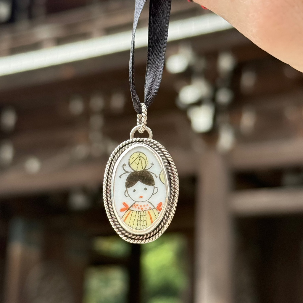 Geisha Pendant