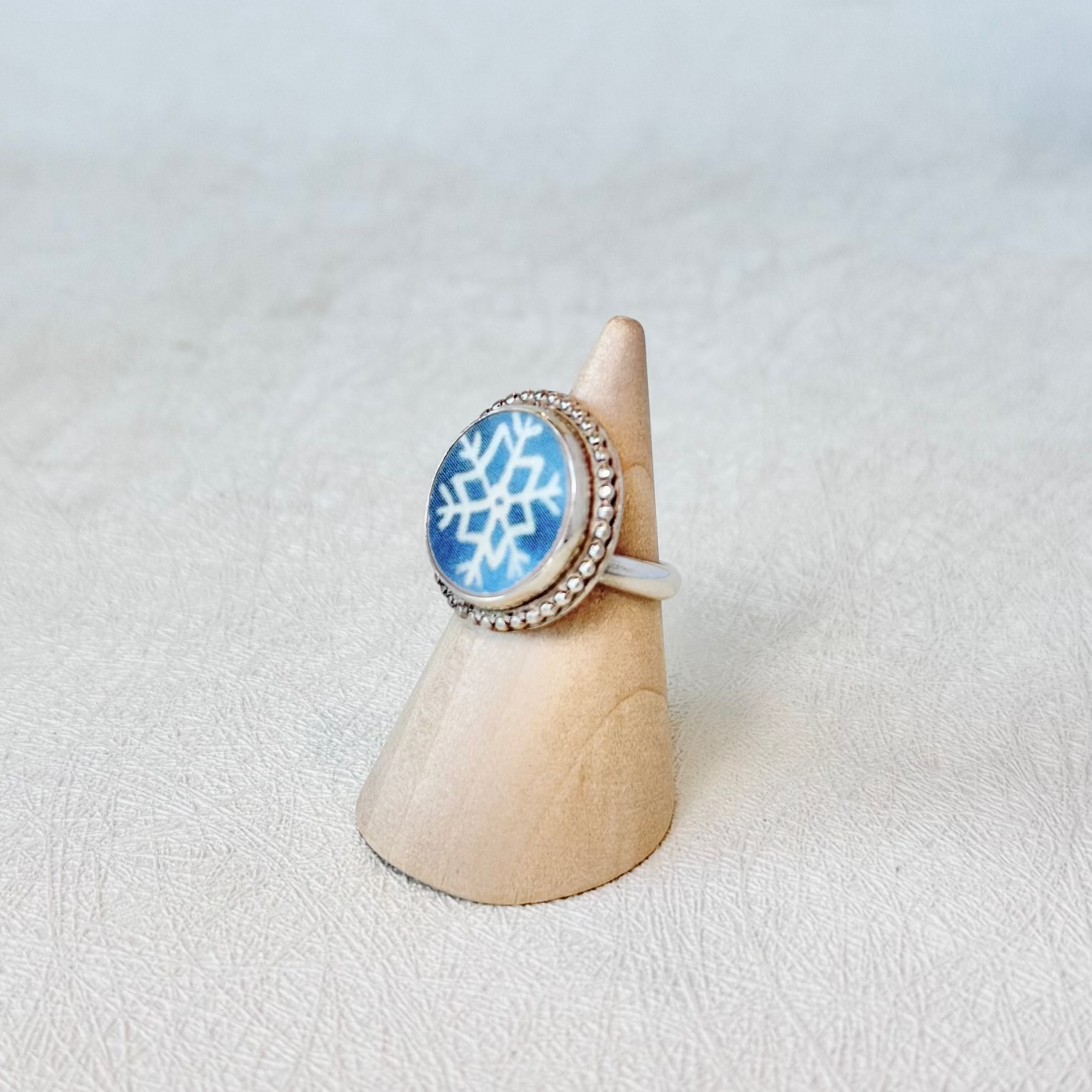 Snowflake Ring - Size 7- 20% OFF