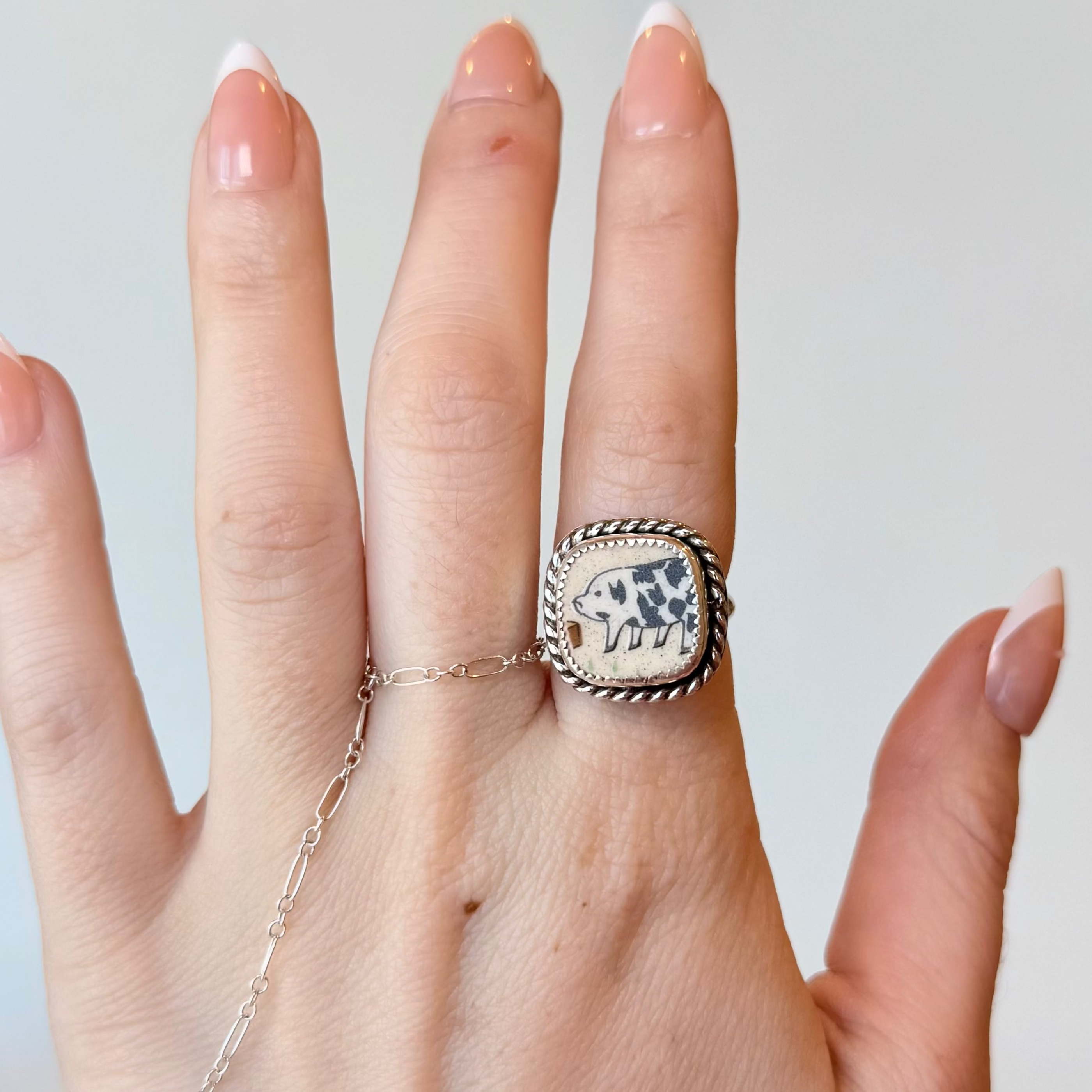 Gary Pig Ring - Size 6