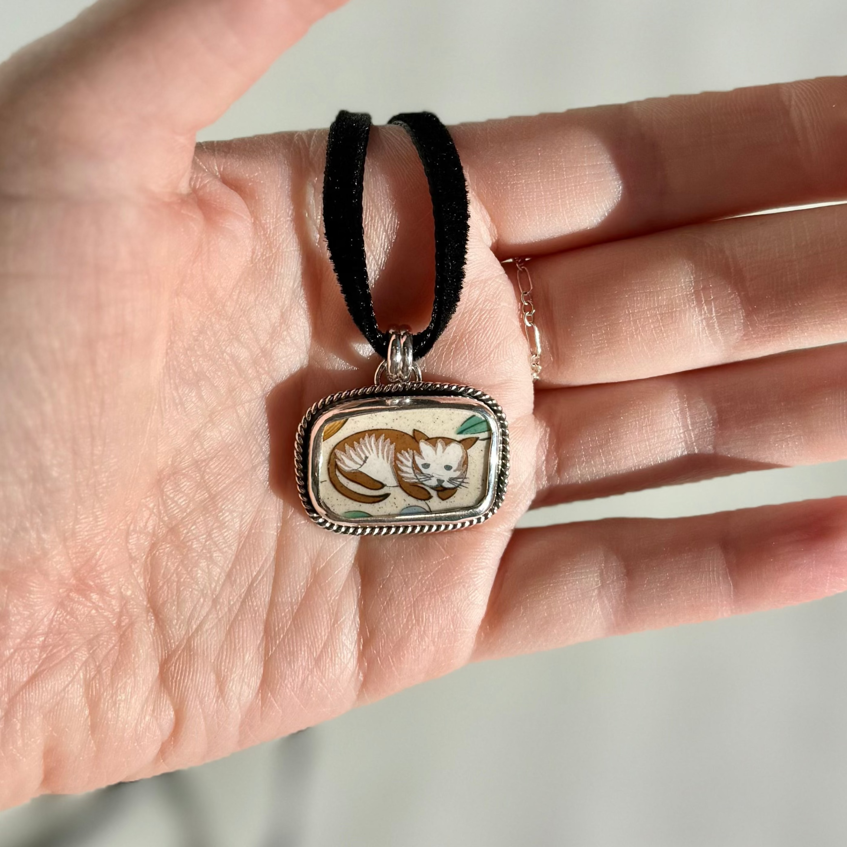 Barry Cat Pendant
