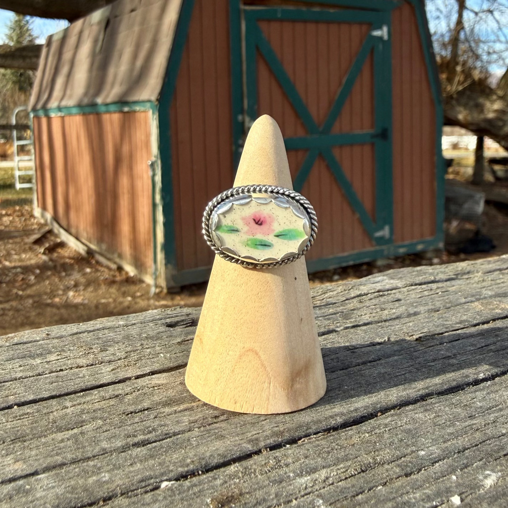 Petunia Ring - Size 5.5